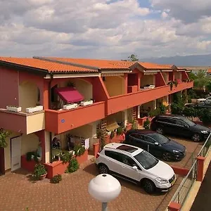  Apartman Edith's Olive Garden